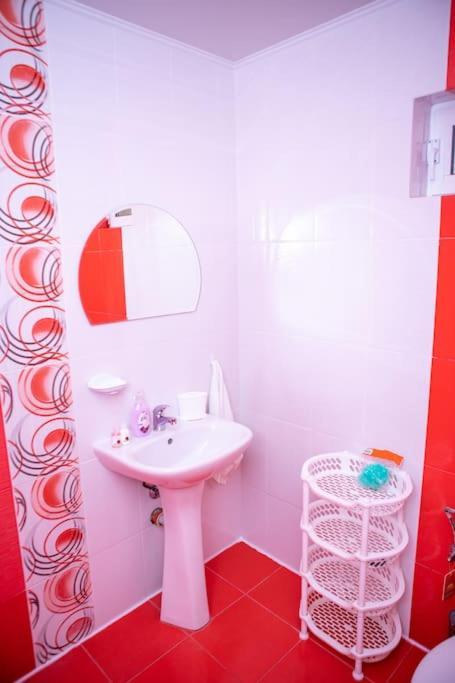 Lucky 2 Hotel Pavel Banya Exterior photo